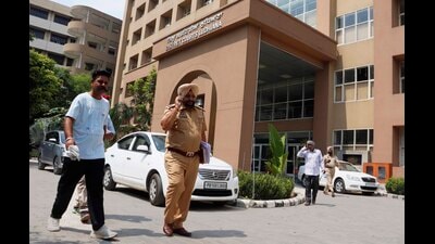 Following the threat, police teams and anti-sabotage squads conducted a comprehensive search of the entire court complex. (HT FILE) Following the threat, police teams and anti-sabotage squads conducted a comprehensive search of the entire court complex. (HT FILE)