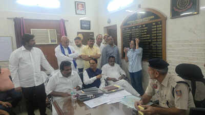 Congress SC/ST MPs seek FIR over ‘purification’ of Kharge rally venue Kharge ‘purification’ row escalates as Congress MPs demand FIR from Delhi Police