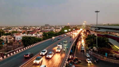 Lucknow tops Swachh Vayu Survekshan 2026; Indore, Jabalpur follow Lucknow tops clean air survey 2026 for taking air pollution control measures, none of the big metros met the acceptable limit of PM10 levels in 2025-26