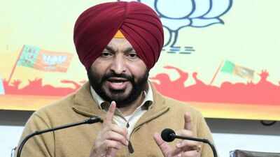 Bittu was detained by the Ludhiana Police and whisked away to an undisclosed location Ravneet Bittu detained after throwing eggs, tomatoes at Punjab CM Mann's convoy