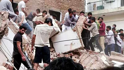 Delhi’s Satya Niketan building collapse killed seven students, sparking opposition criticism over unsafe accommodations and demands for safety audits. Satya Niketan PG collapse: Congress slams BJP, calls 'four-engine government’ a ‘killing machine’