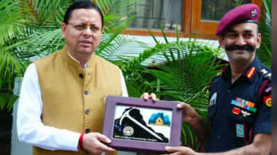 Uttarakhand CM Dhami flags off 4 successful NIM mountaineering expeditions, lauds climbers’ courage and team spirit Uttarakhand CM Dhami flags off 4 successful NIM mountaineering expeditions, lauds climbers' courage and team spirit
