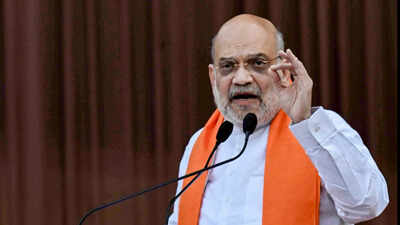Amit Shah visits Delhi police HQ amid law and order scrutiny Amit Shah visits Delhi police headquarters amid law and order concerns