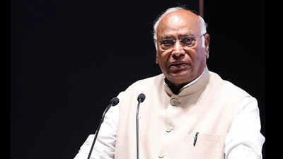 Kharhe slammed the govt saying, "Detentions, arrests, jails, lathis and pellets cannot deter the people." 'Muzzled Democracy': Congress slams government over mass detentions amid massive anti-SIR protests