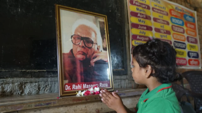 Rahi’s granddaughter offering floral tributes to him Rahi’s native land seek recognition for literary legacy