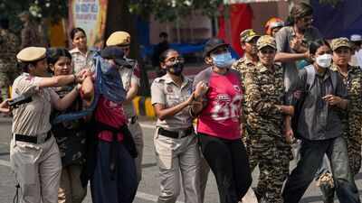 Delhi Police detained more than 3,000 individuals attempting to reach Jantar Mantar for a protest. ‘Their core characteristic is cowardice’: Rahul Gandhi targets PM Modi, RSS; backs youth protesting against CEC