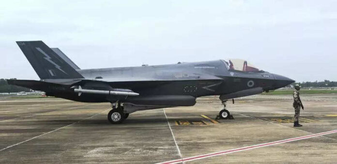 UK engineers arriving in Kerala to repair stranded F-35B jet - Punjab ...